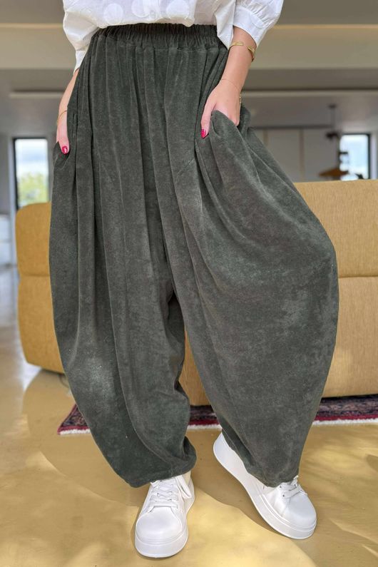 The Terry B Sia Pant Deep Moss